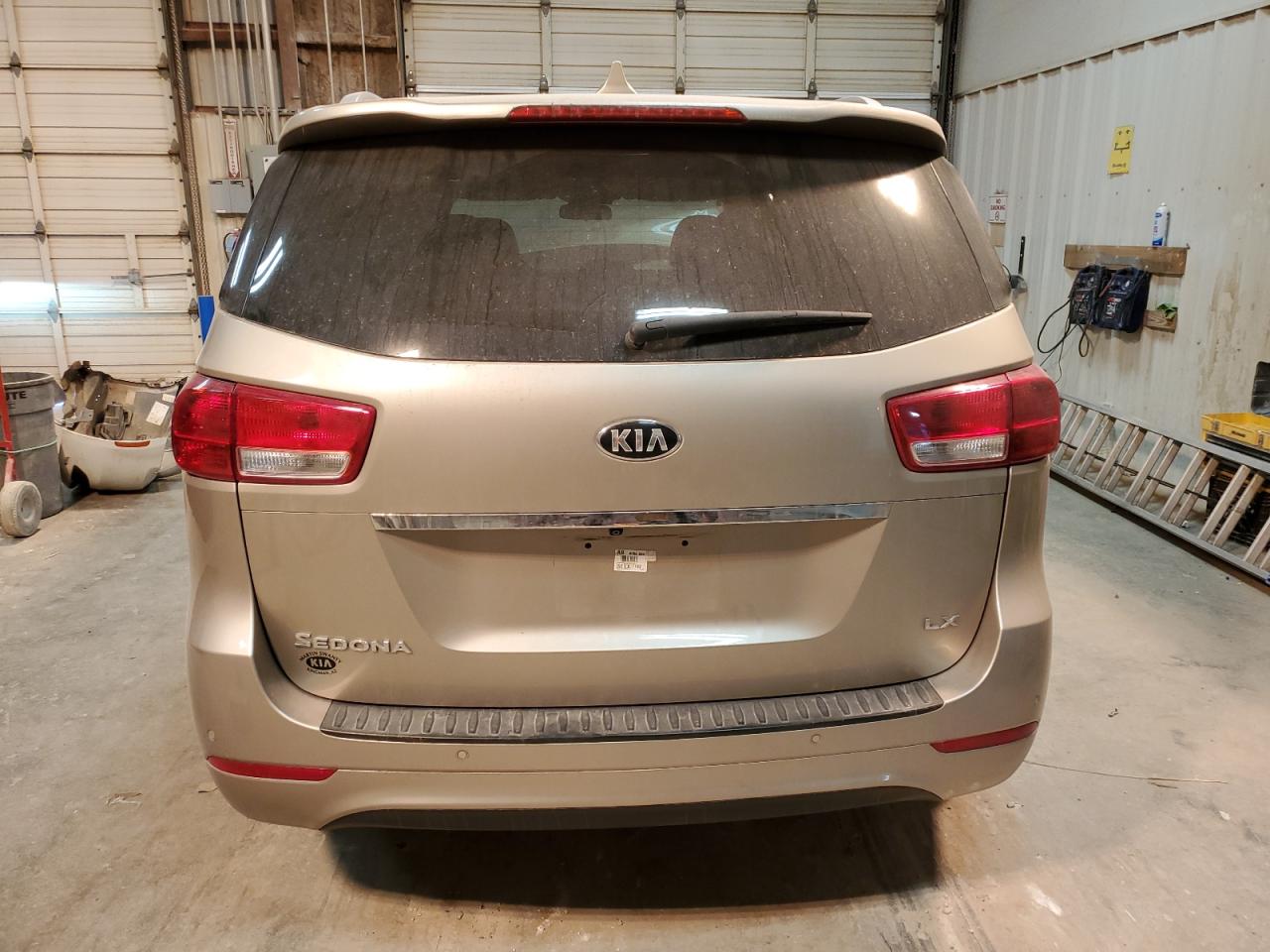2016 Kia Sedona - Image 6