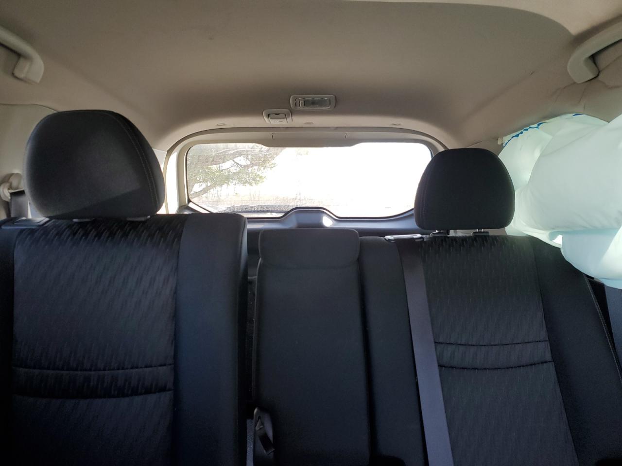 2017 Nissan Rogue - Image 10