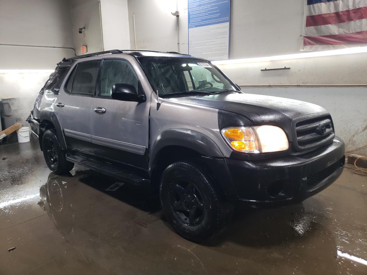 2002 Toyota Sequoia - Image 4