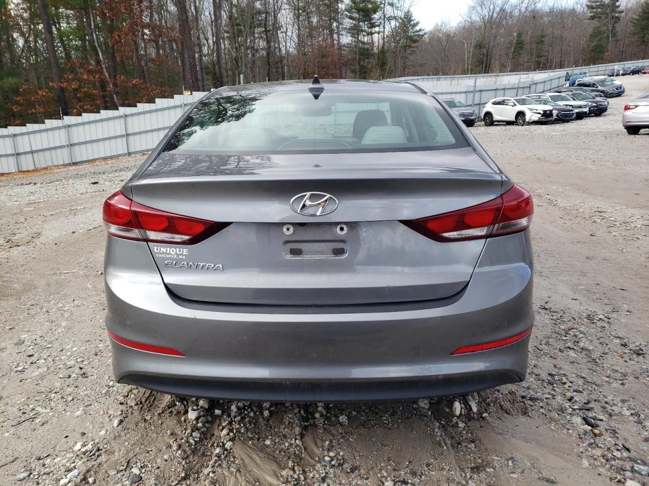 2018 Hyundai Elantra - Image 6