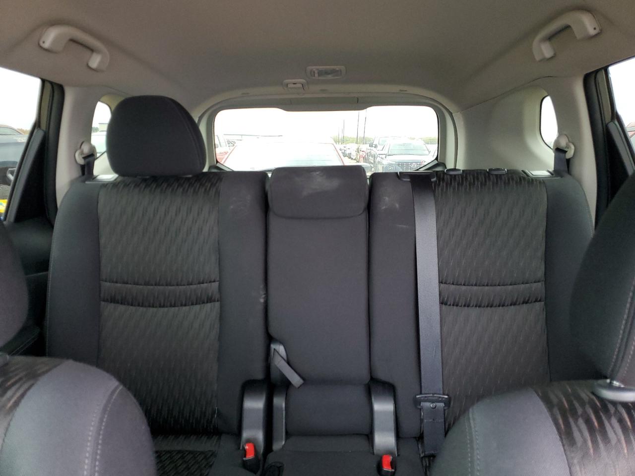 2017 Nissan Rogue - Image 10