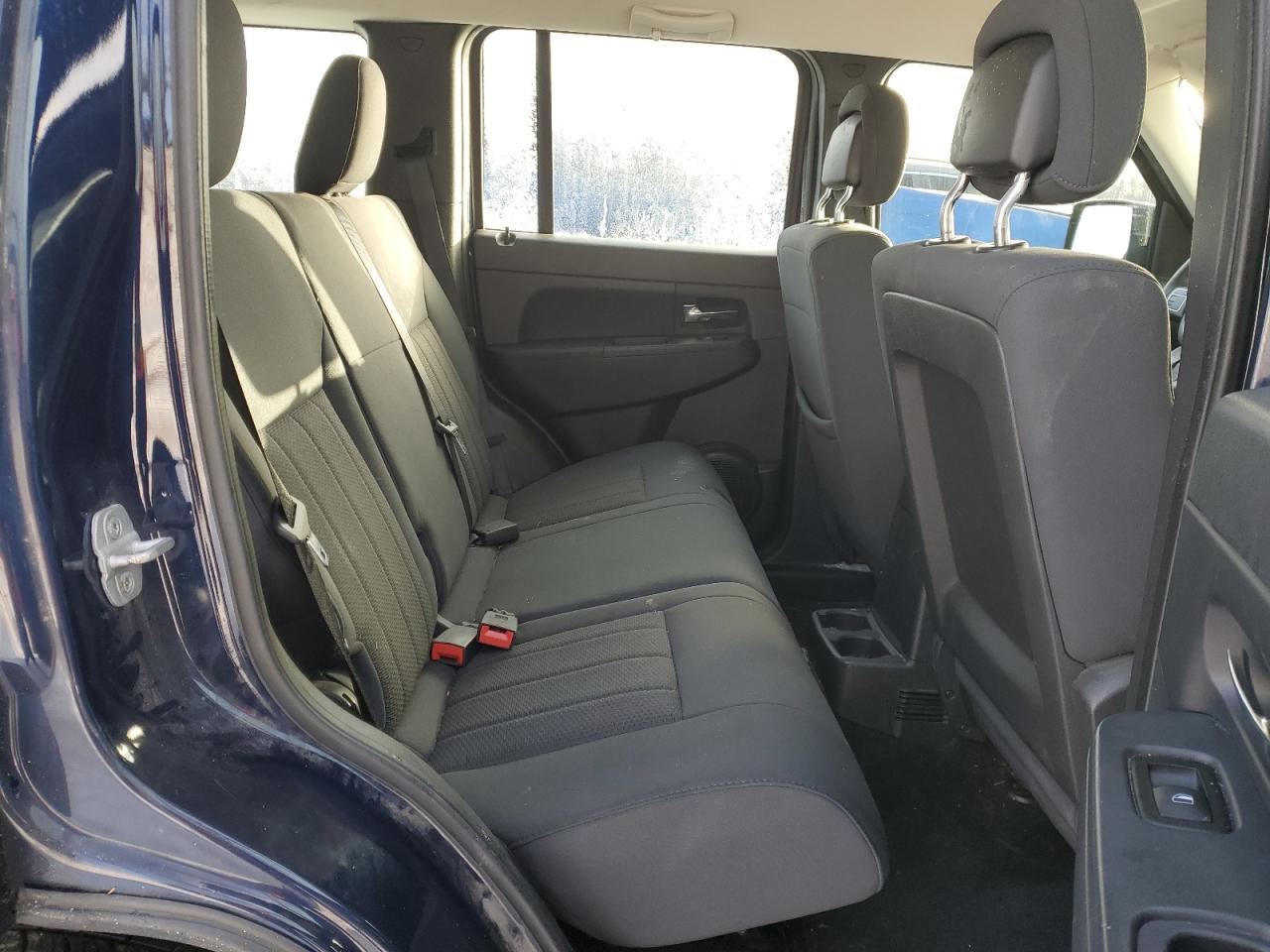 2012 Jeep Liberty (North America) - Image 11