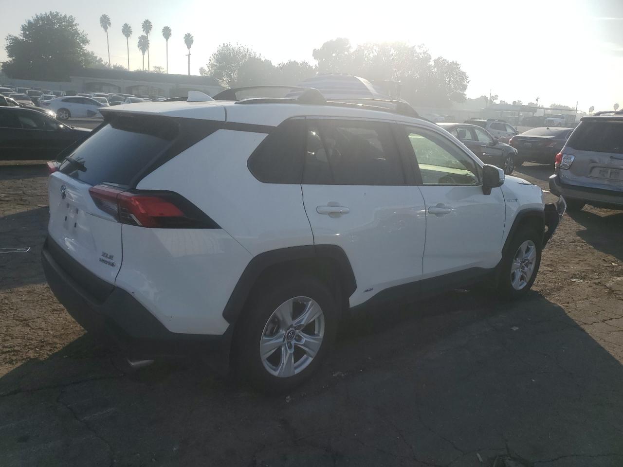 VIN JTMRWRFV3KD013690 2019 TOYOTA RAV4 no.3