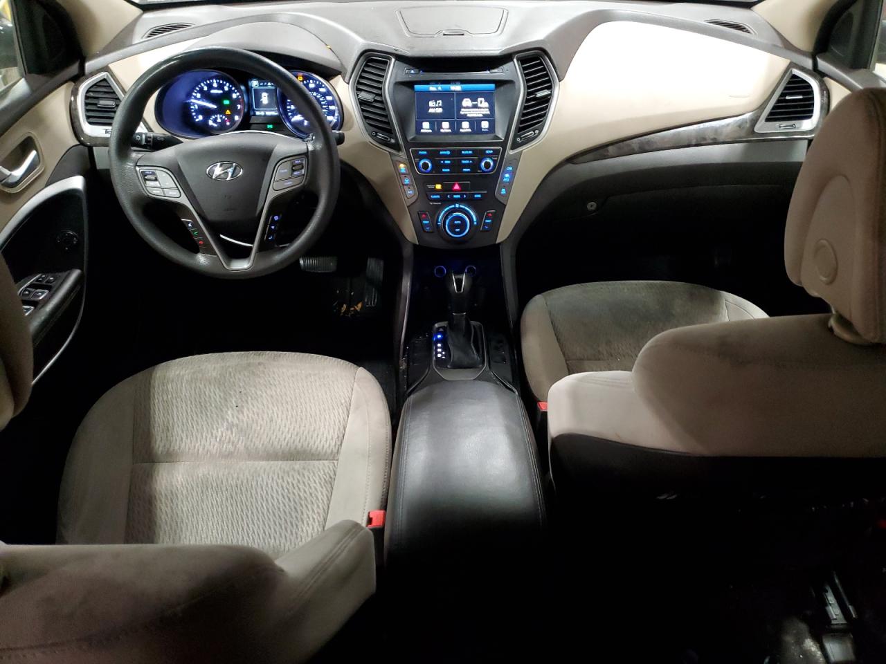 2017 Hyundai Santa Fe - Image 8