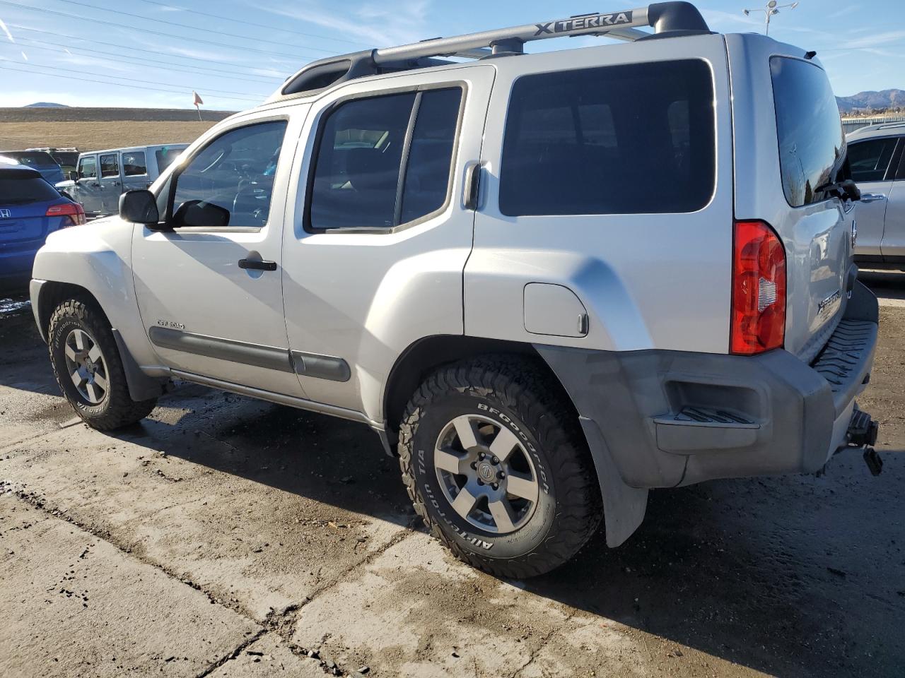 2010 Nissan XTerra - Image 2