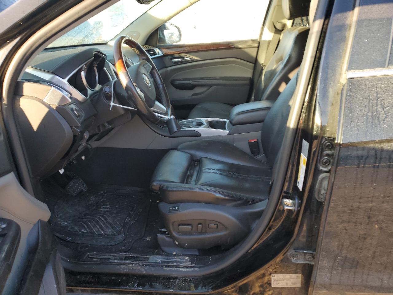 2010 Cadillac SRX - Image 7