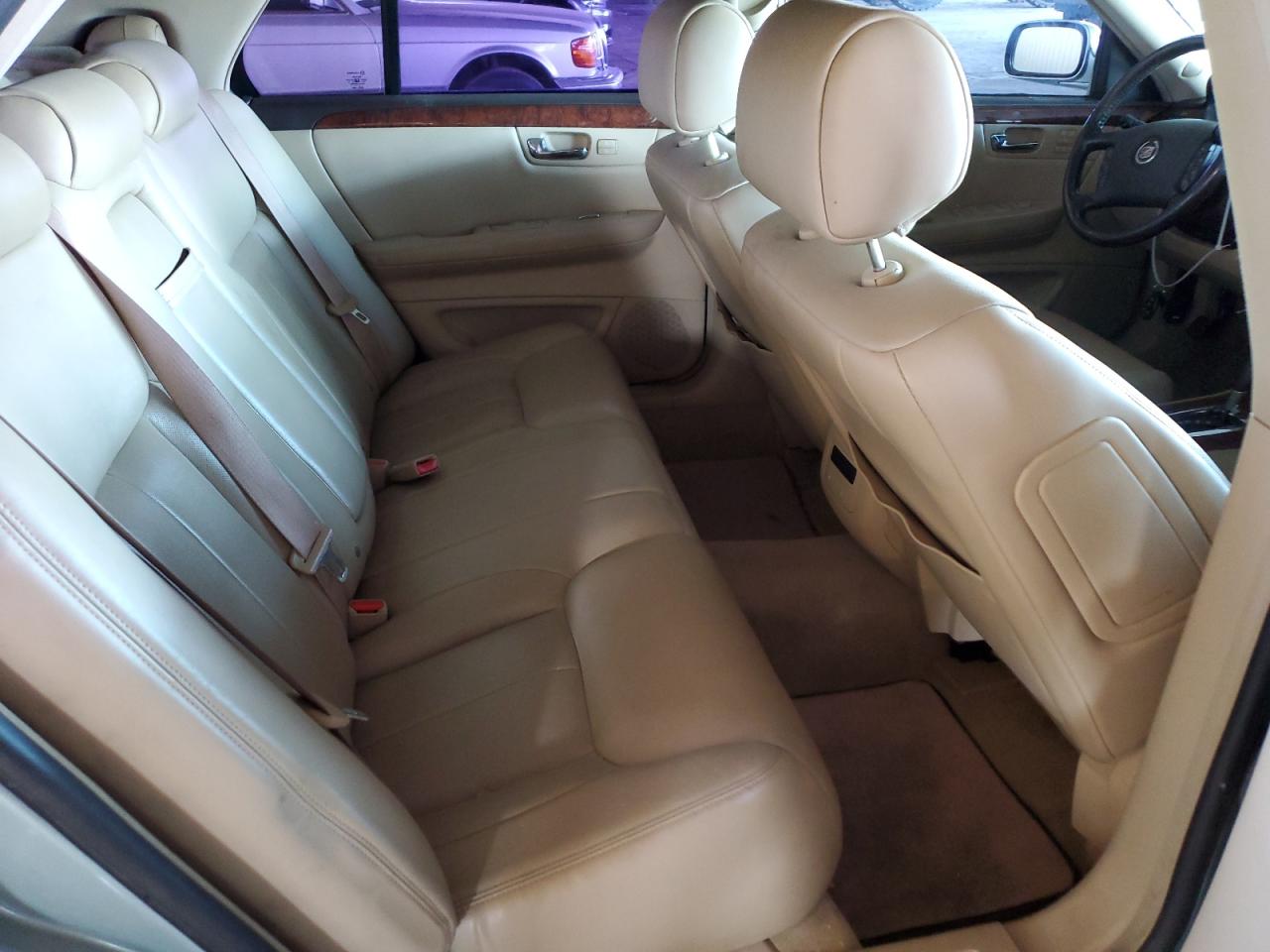 2007 Cadillac DTS - Image 10