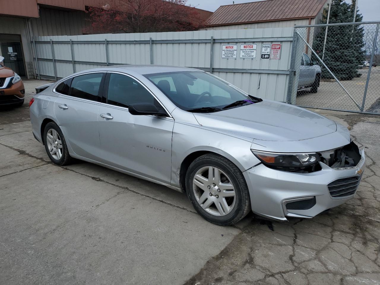 2017 Chevrolet Malibu - Image 4