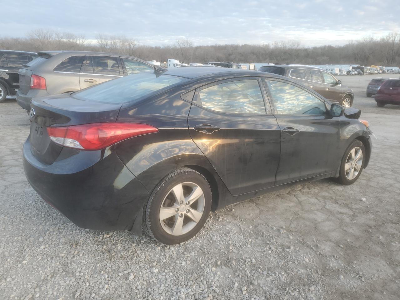 VIN KMHDH4AE9DU929724 2013 HYUNDAI ELANTRA no.3