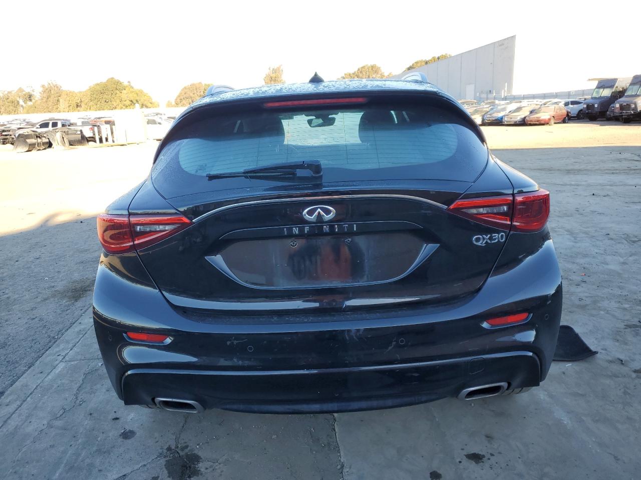 2018 Infiniti QX30 - Image 6
