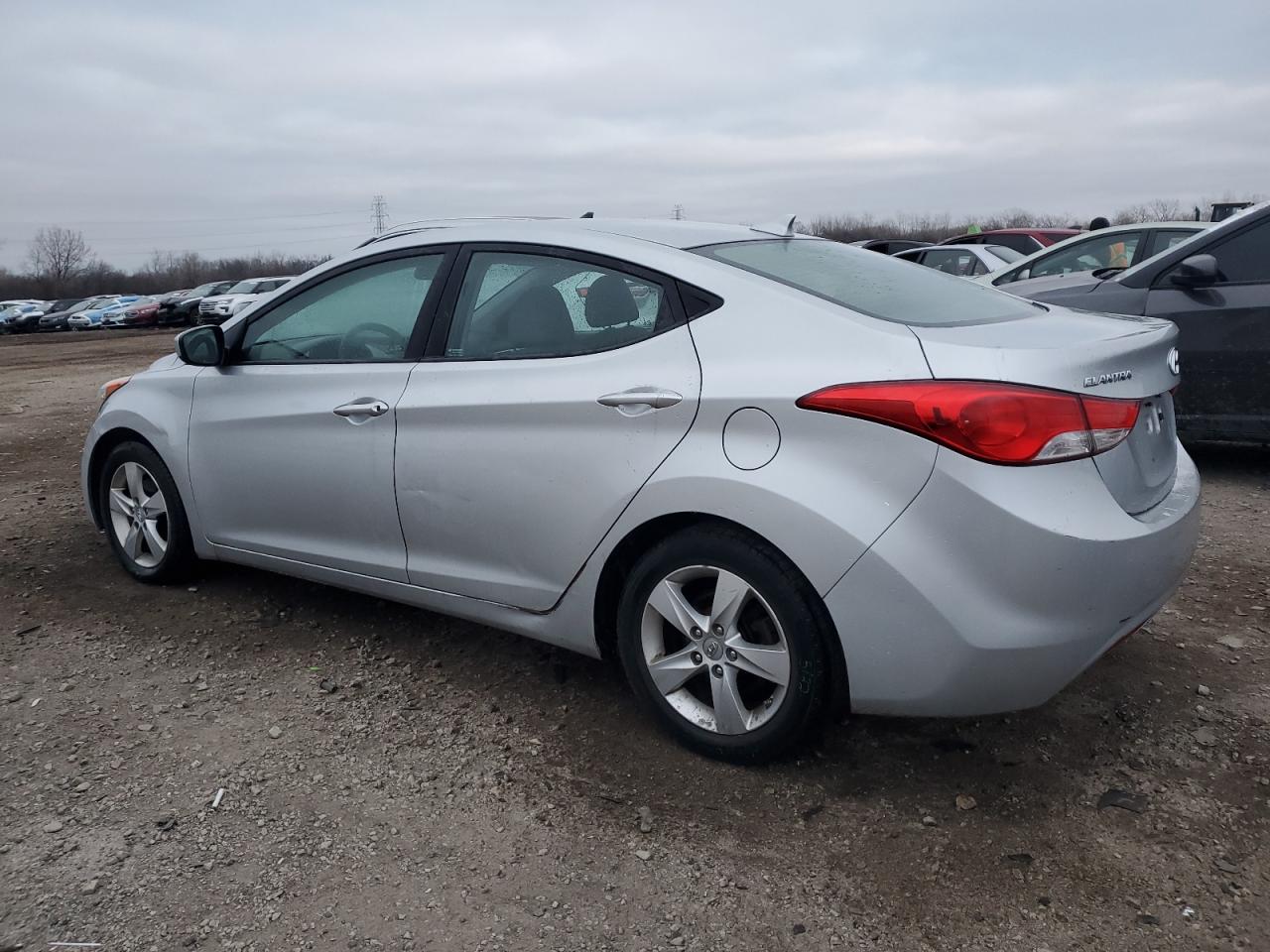 VIN 5NPDH4AE8DH260859 2013 HYUNDAI ELANTRA no.2