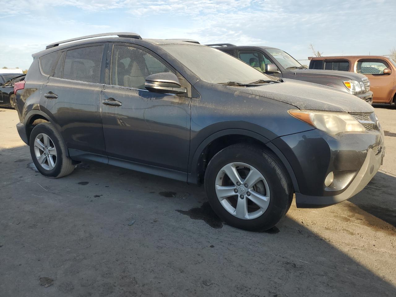 VIN JTMWFREV1DD022363 2013 TOYOTA RAV4 no.4