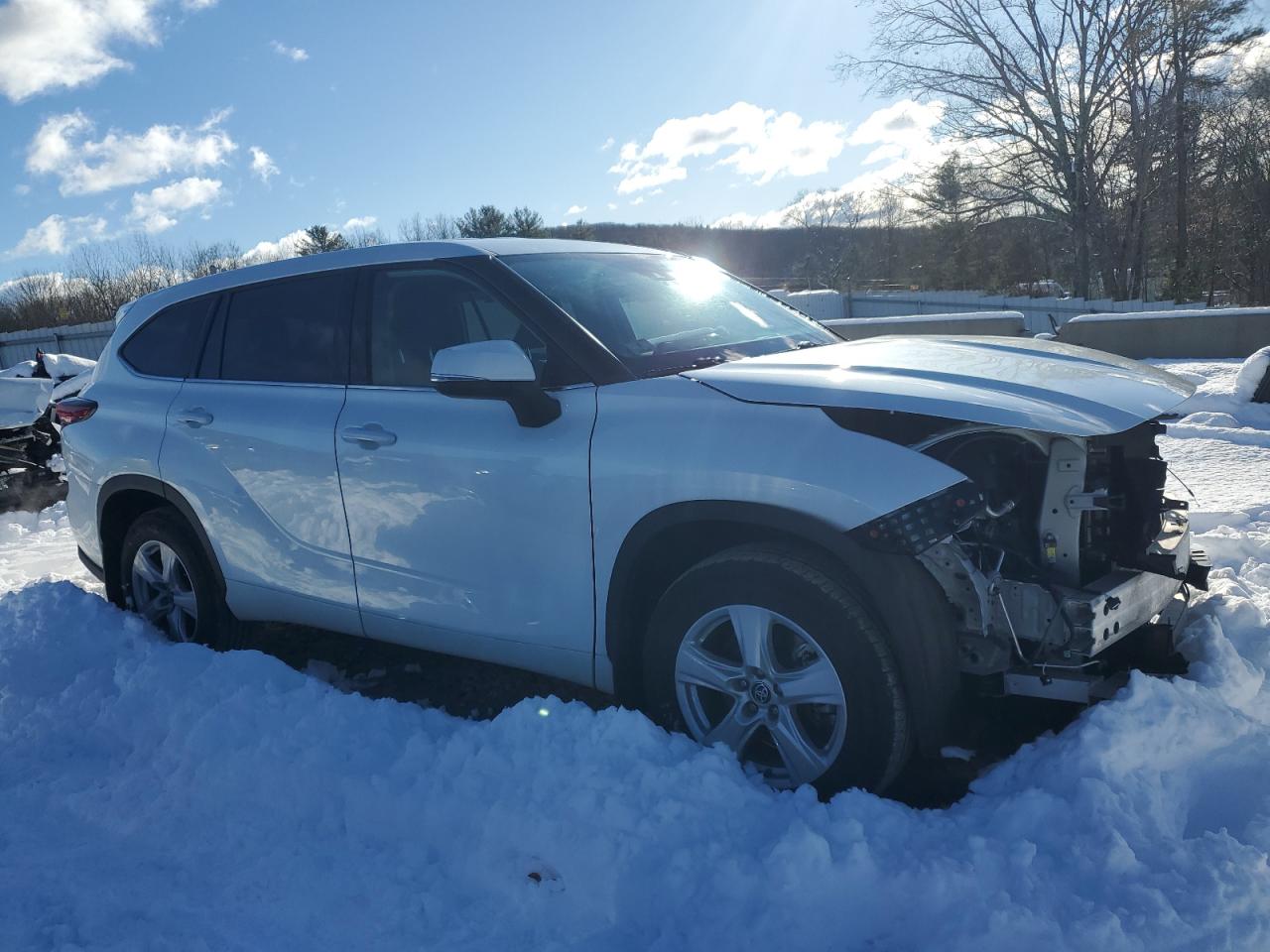 2022 Toyota Highlander - Image 4