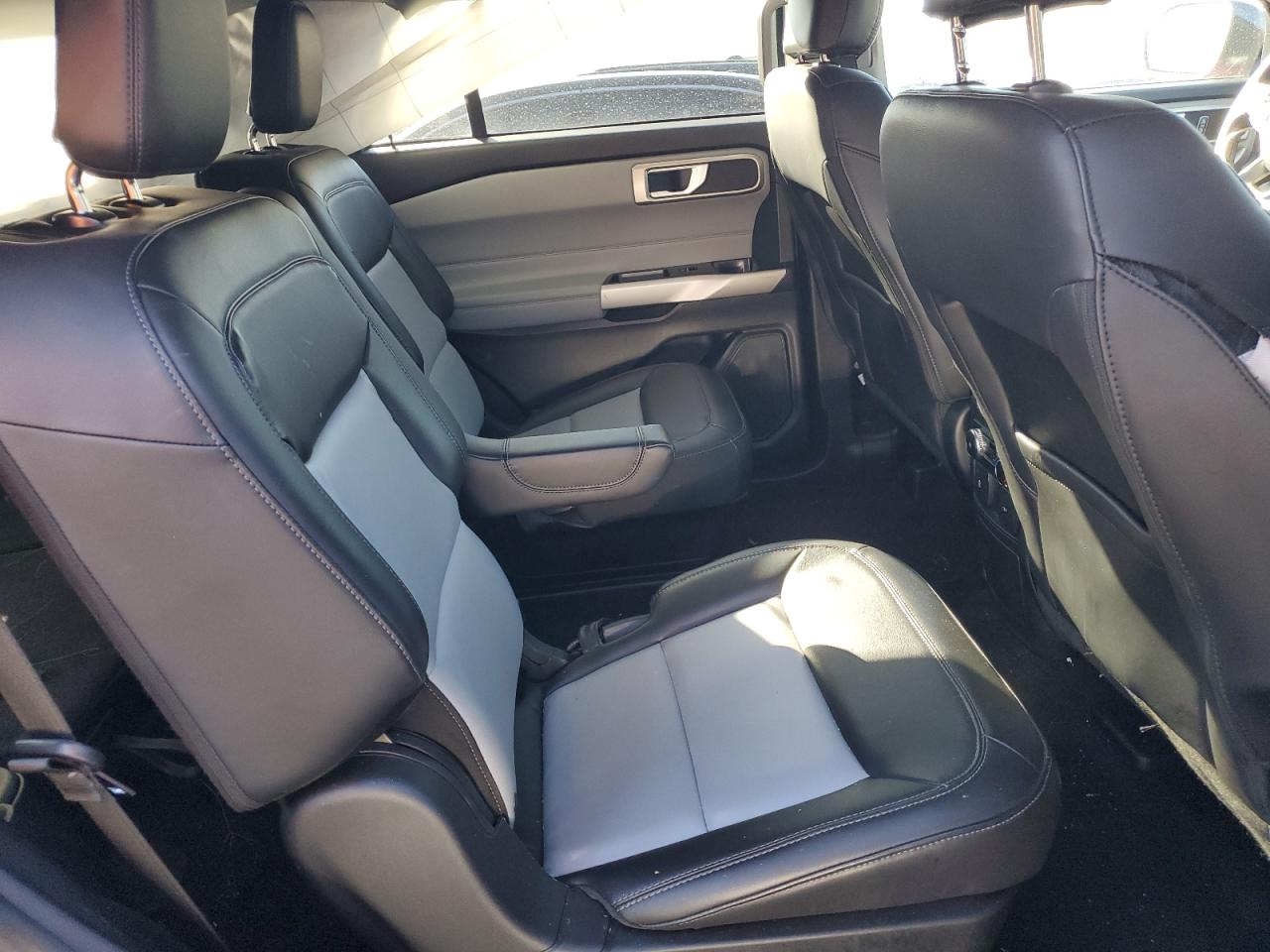 2023 Ford Explorer - Image 11