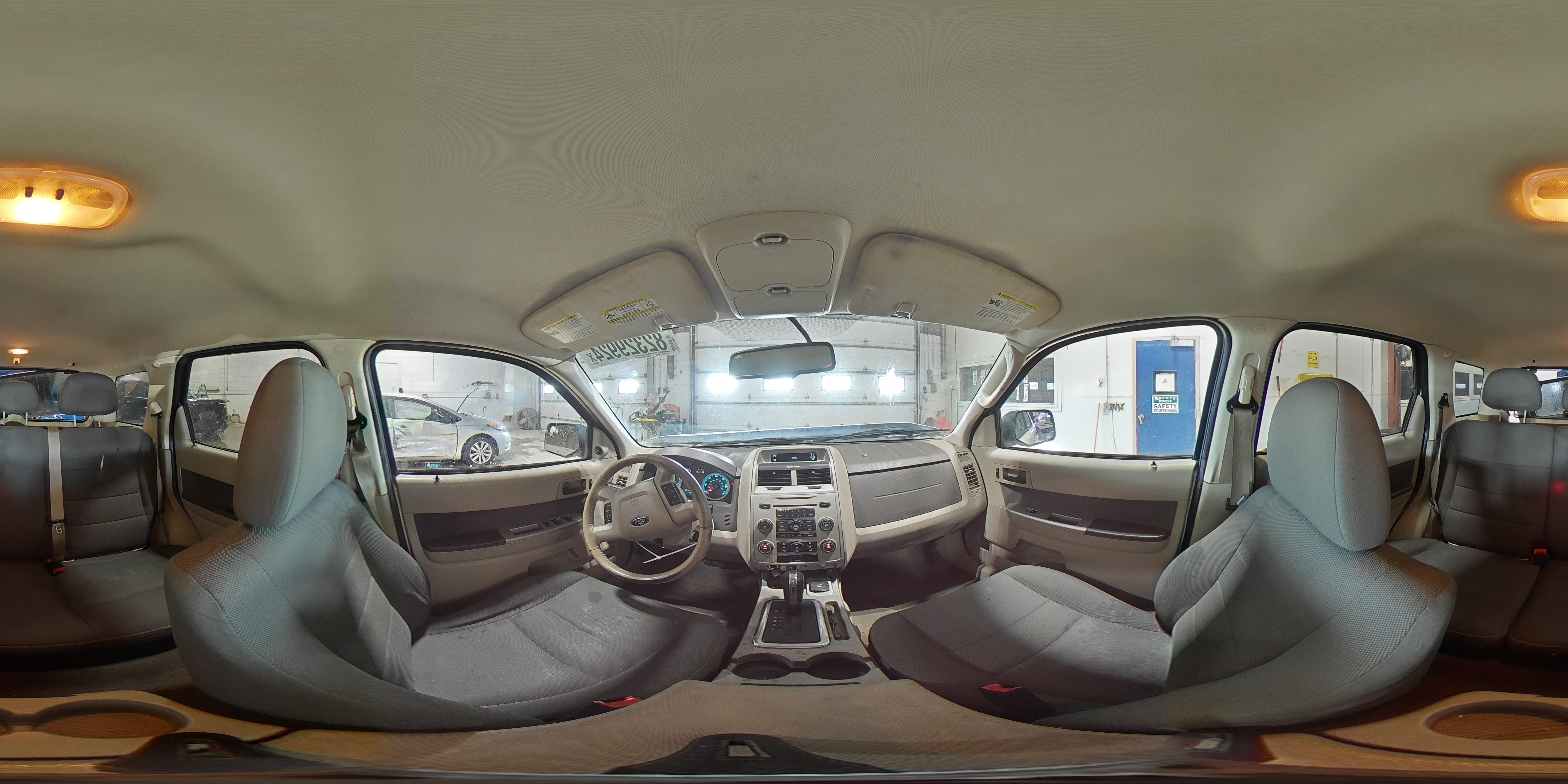 2010 Ford Escape - Image 13