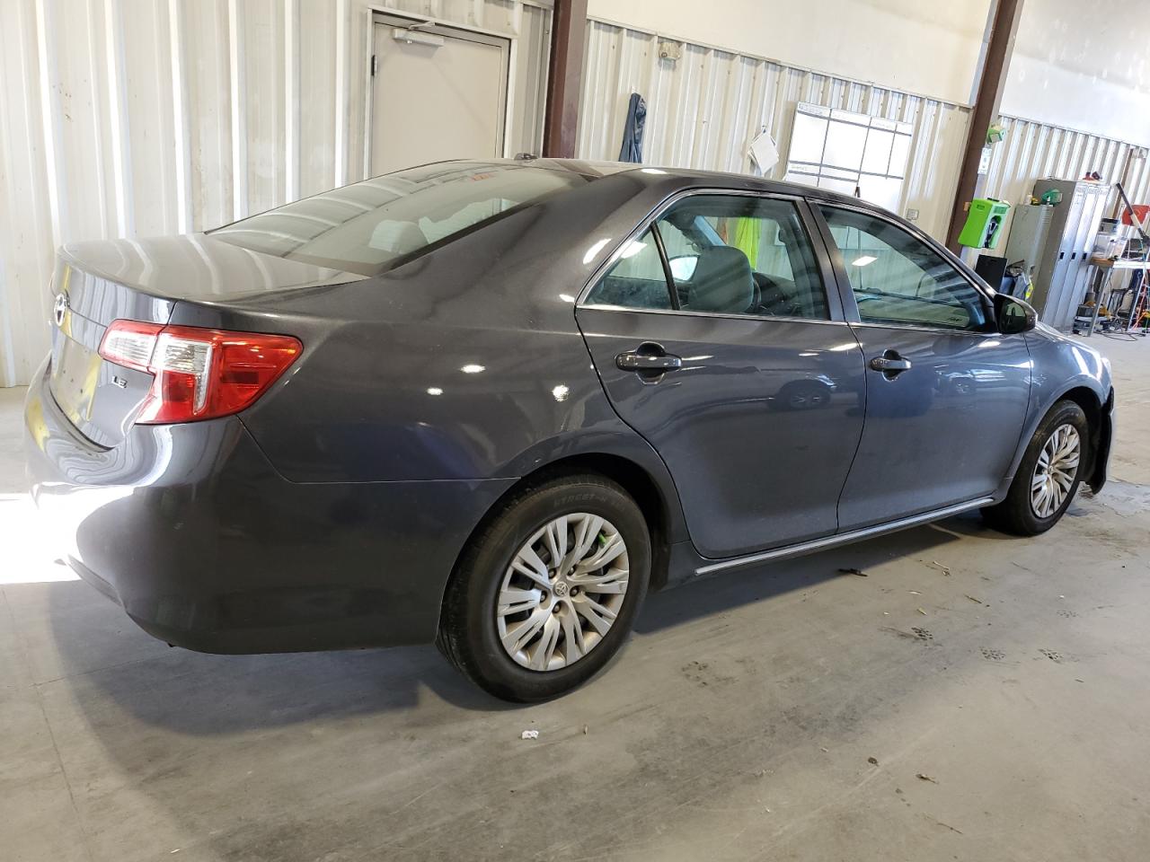 VIN 4T4BF1FK6ER402872 2014 TOYOTA CAMRY no.3