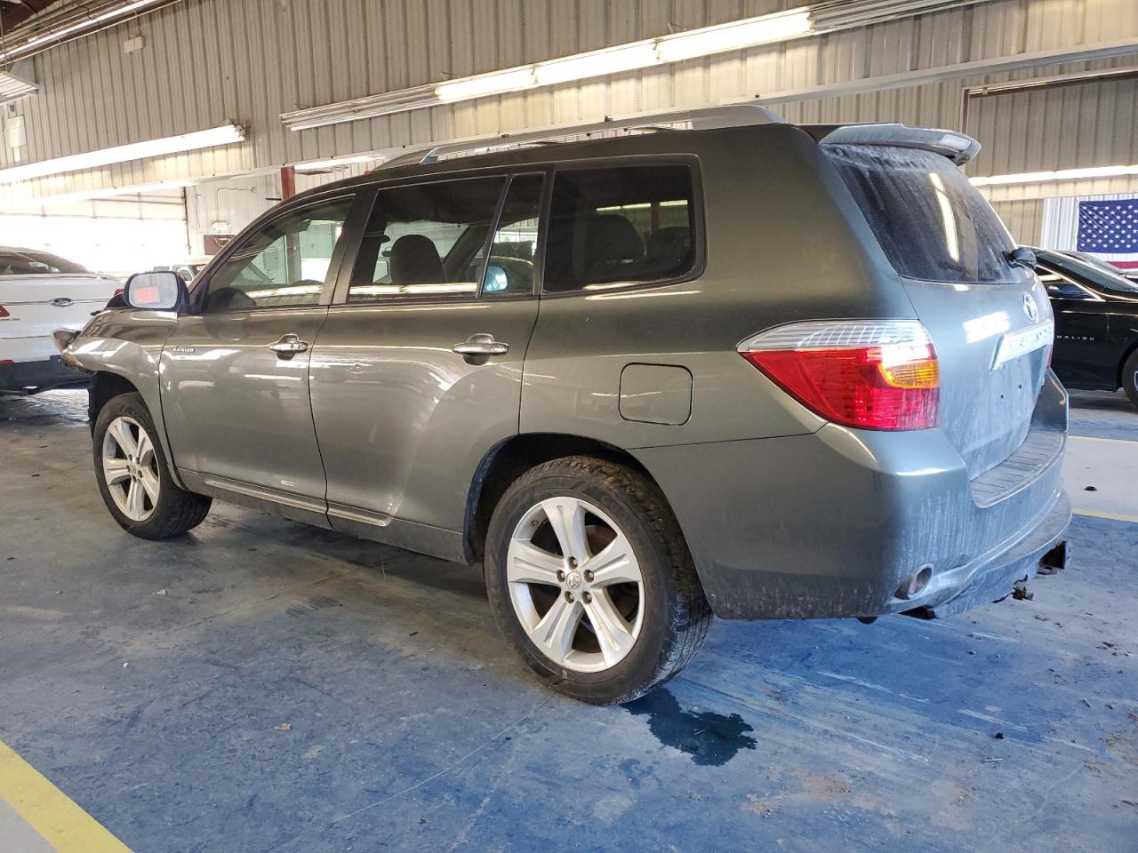 2010 Toyota Highlander - Image 2