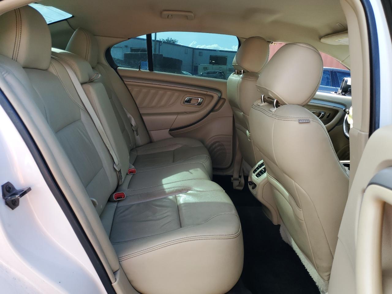 2018 Ford Taurus Sel VIN: 1FAHP2E85JG107052 Lot: 84831234