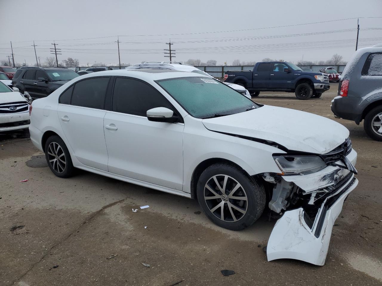 2017 Volkswagen Jetta - Image 4