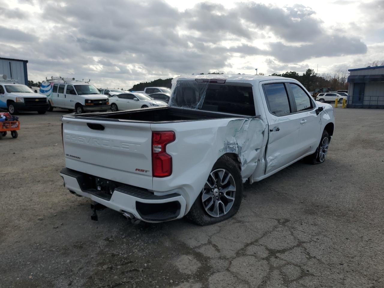 2022 Chevrolet Silverado - Image 3