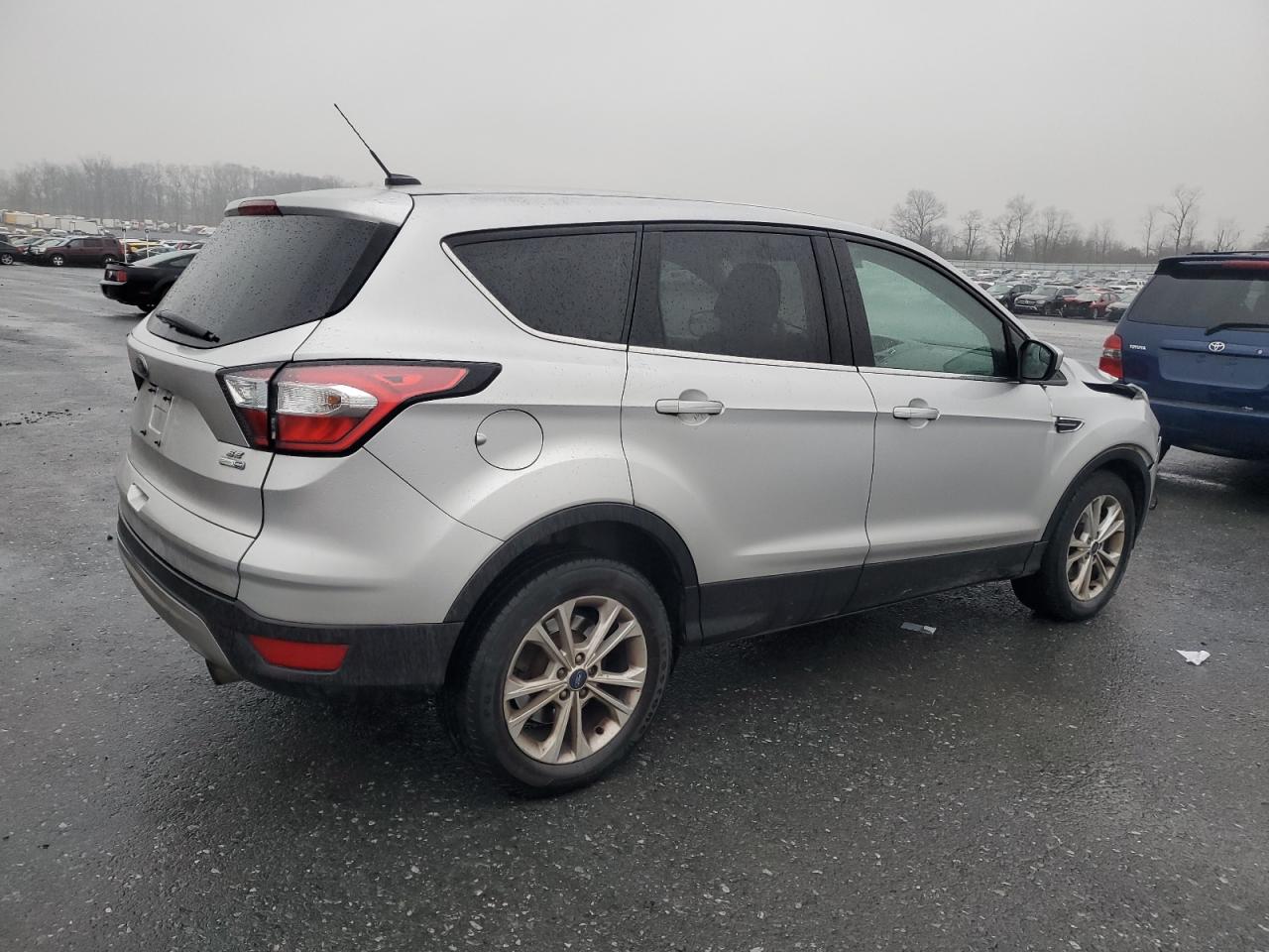 2017 Ford Escape - Image 3