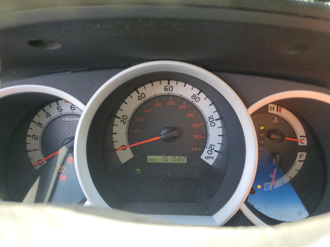 2015 Toyota Tacoma - Image 9