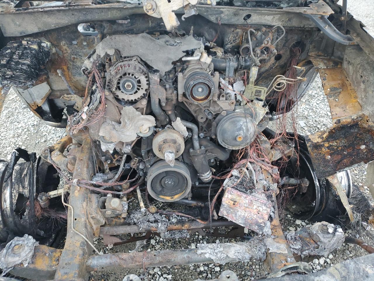 2005 Chevrolet Silverado - Image 12