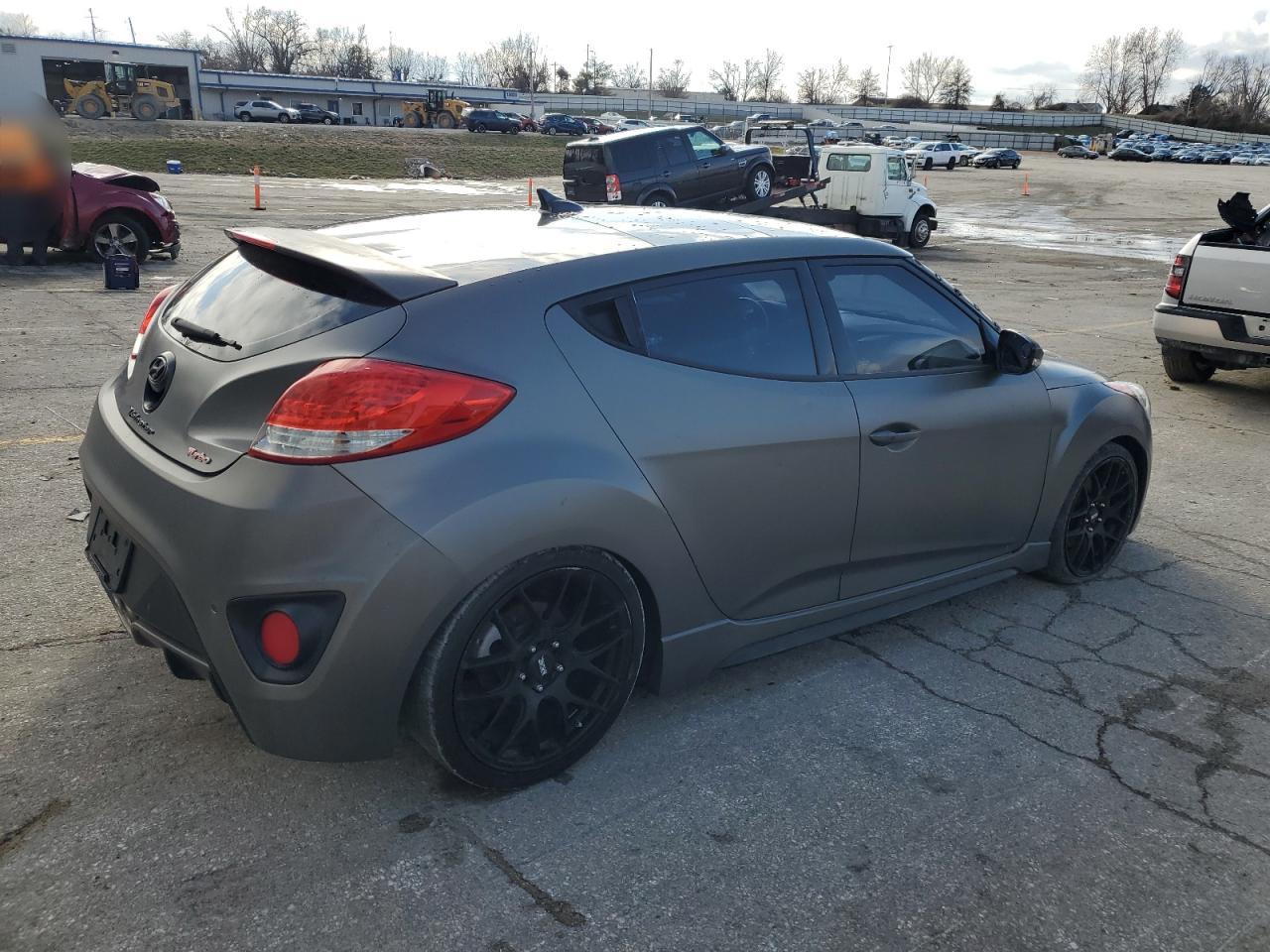 2013 Hyundai Veloster - Image 3