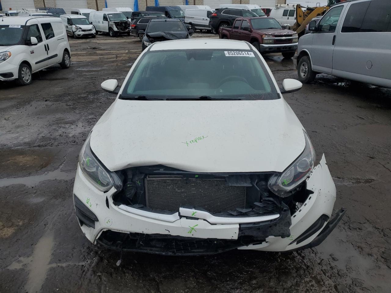 VIN 3KPF24AD2KE107221 2019 KIA FORTE no.5