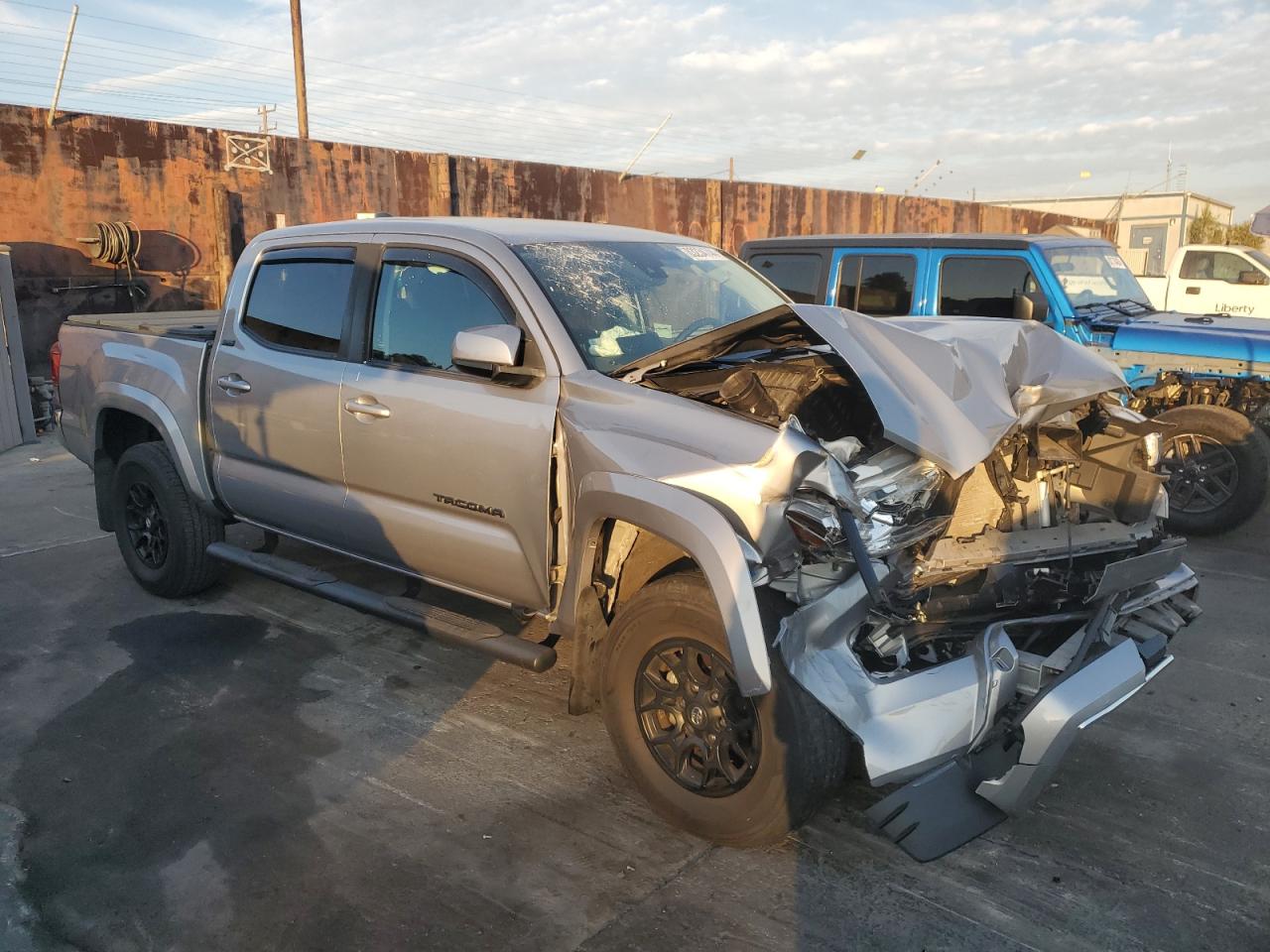 VIN 3TMAZ5CN4LM138902 2020 TOYOTA TACOMA no.4