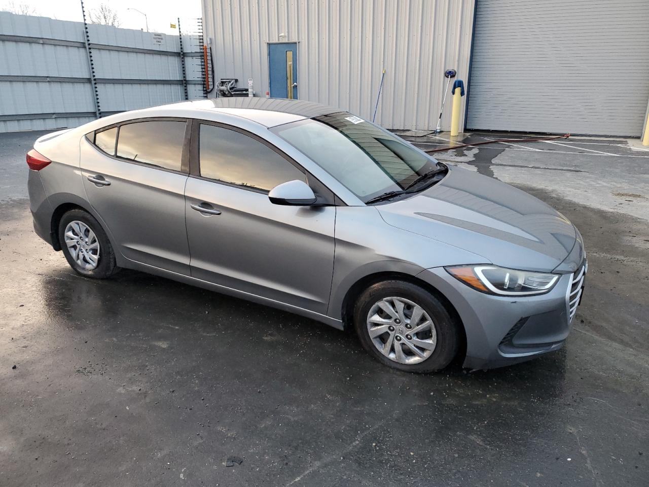 VIN KMHD74LF2JU611349 2018 HYUNDAI ELANTRA no.4