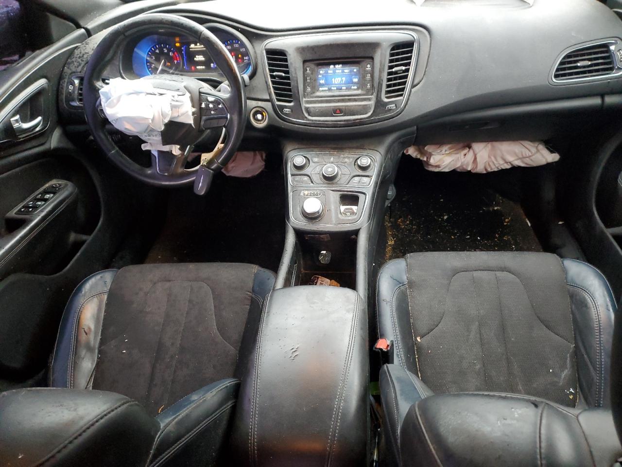 2015 Chrysler 200 - Image 8