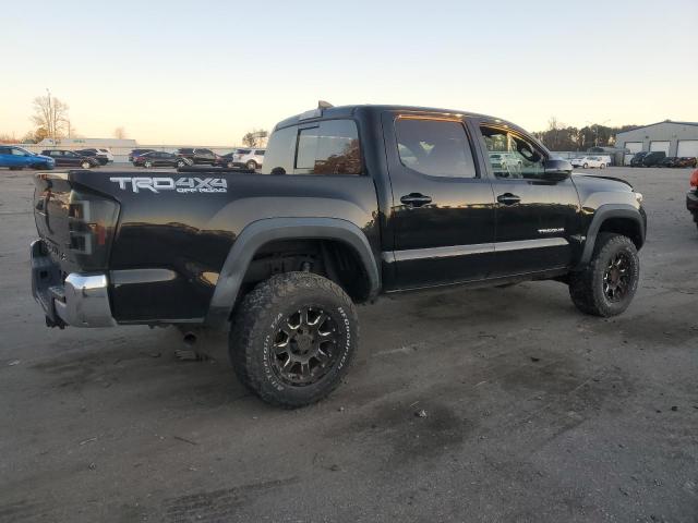 Pickups TOYOTA TACOMA 2017 Czarny