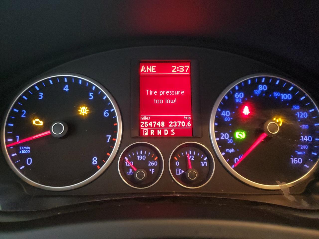 2009 Volkswagen Tiguan - Image 9