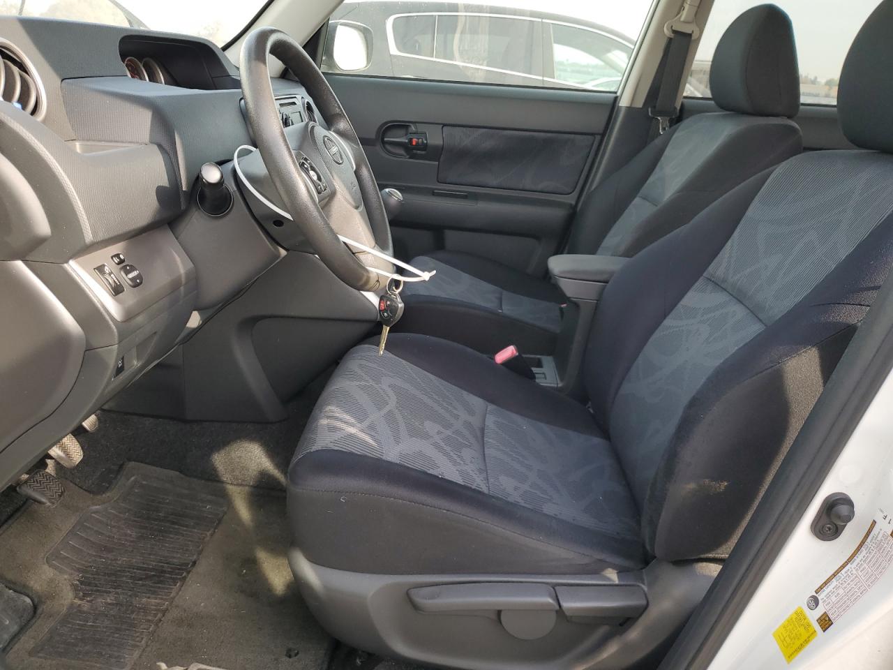 2012 Scion xB - Image 7