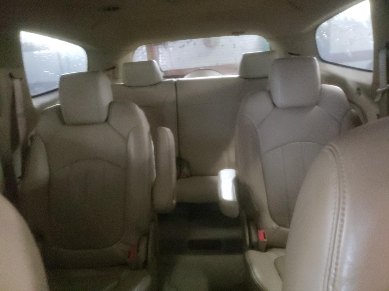 2010 Buick Enclave - Image 10