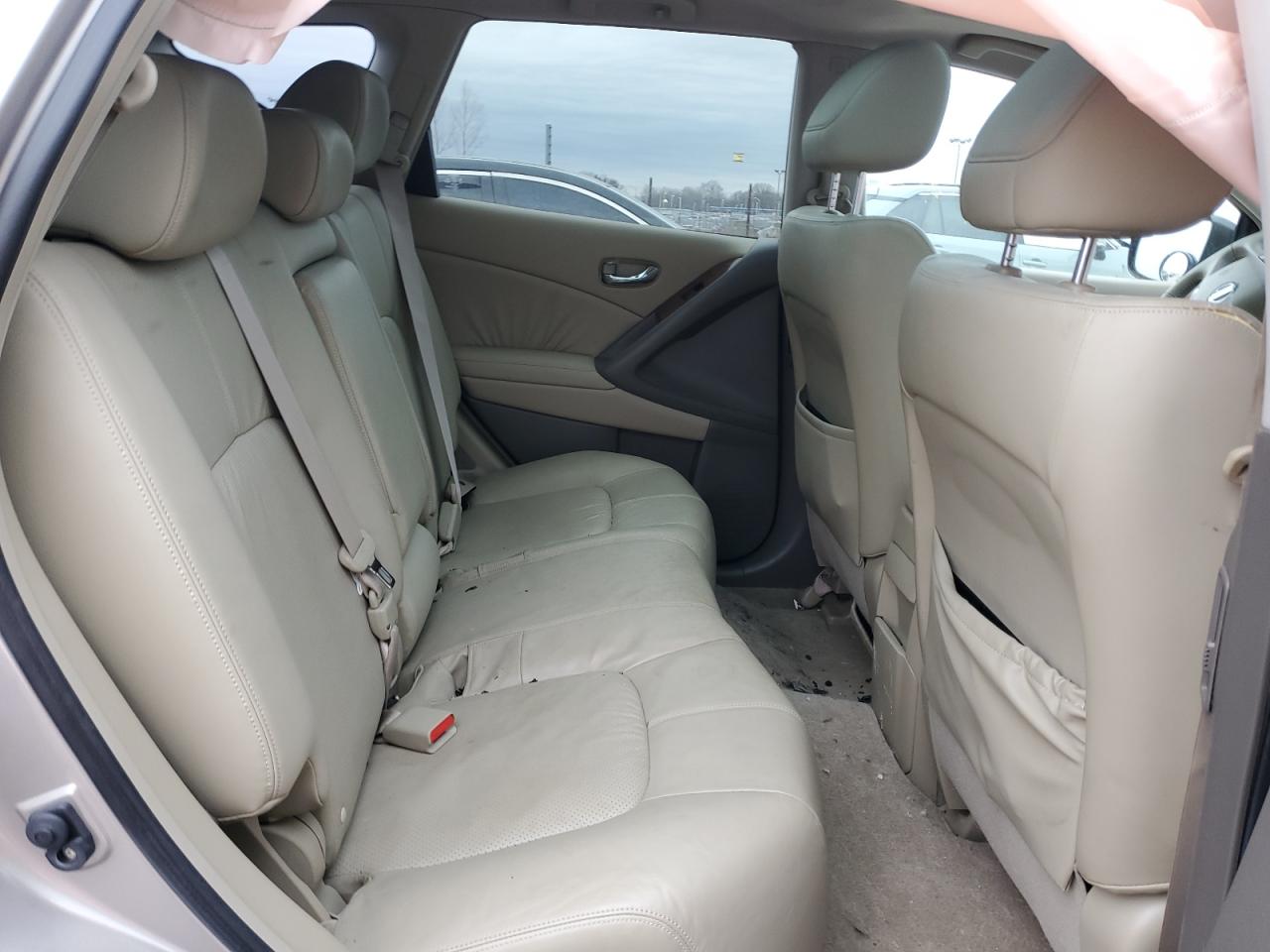 2010 Nissan Murano - Image 12