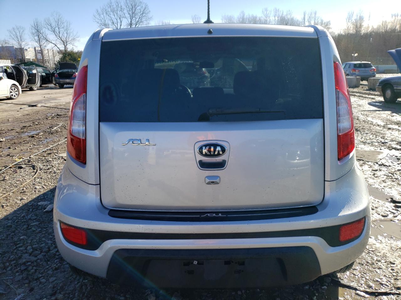 2013 Kia Soul + VIN: KNDJT2A66D7587232 Lot: 84702494