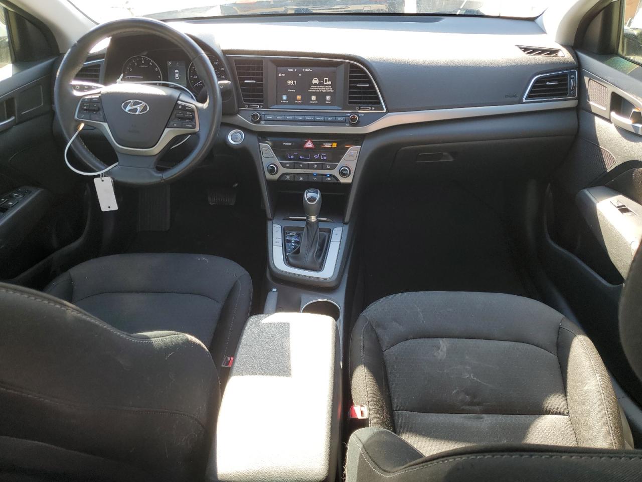 2018 Hyundai Elantra - Image 8