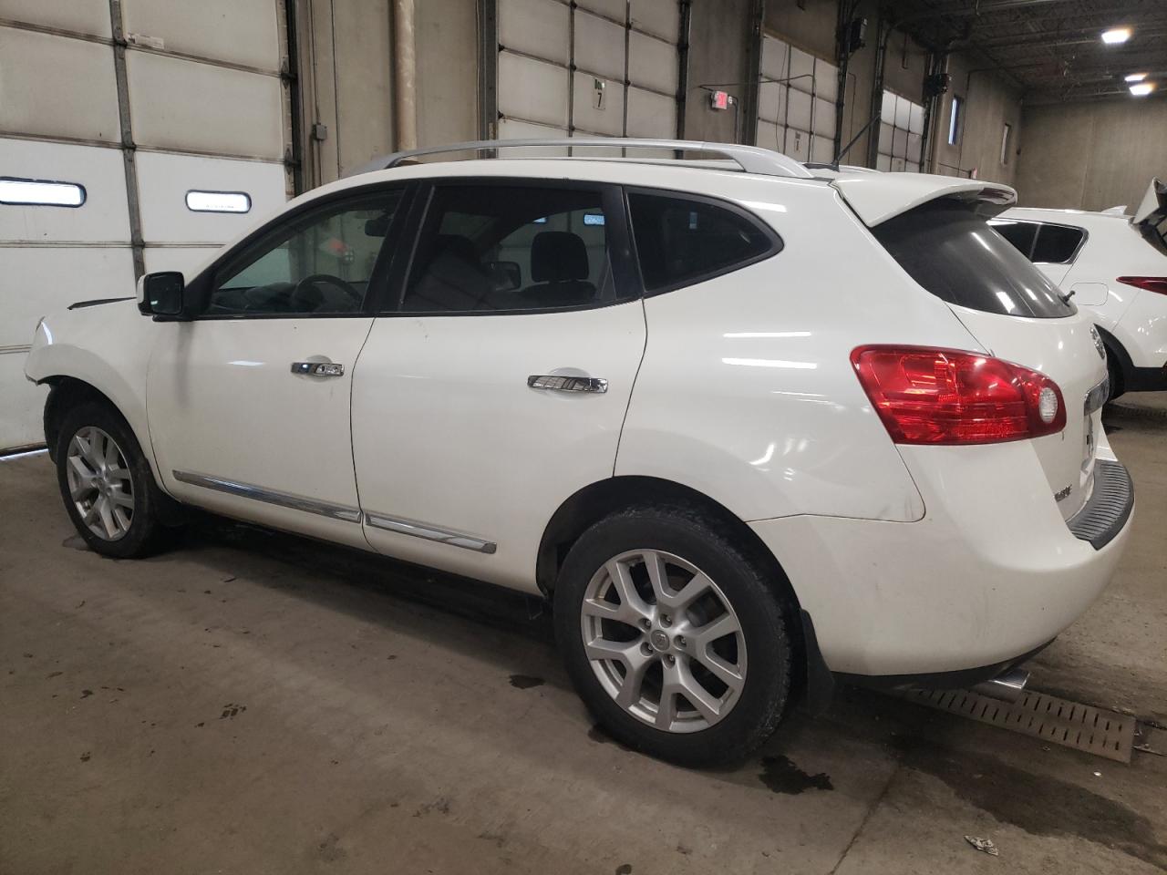 2013 Nissan Rogue - Image 2
