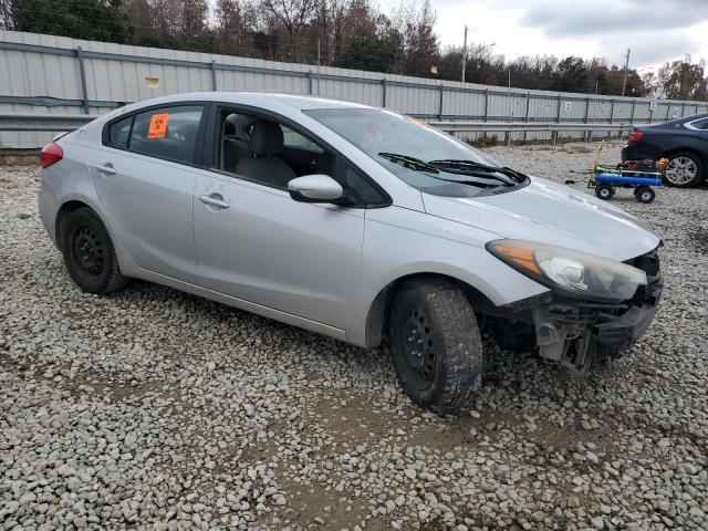 Sedans KIA FORTE 2016 Srebrny