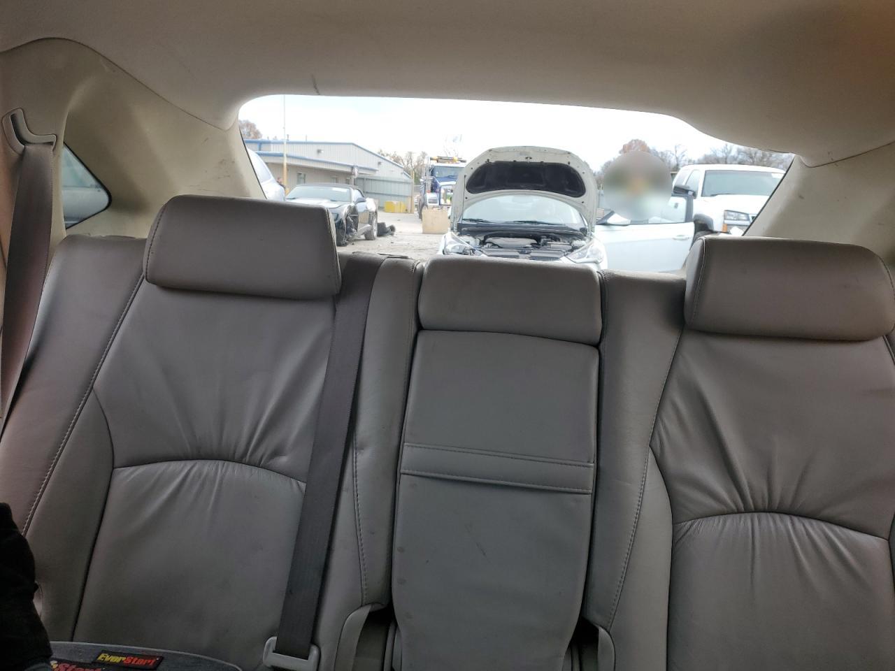 2005 Lexus RX - Image 10