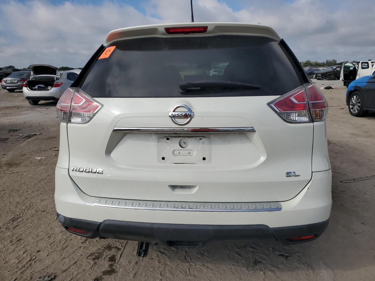 2016 Nissan Rogue - Image 6
