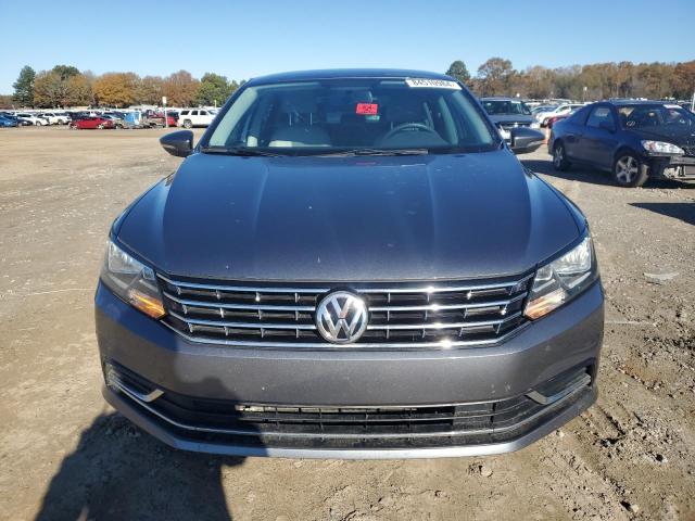  VOLKSWAGEN PASSAT 2017 Gray