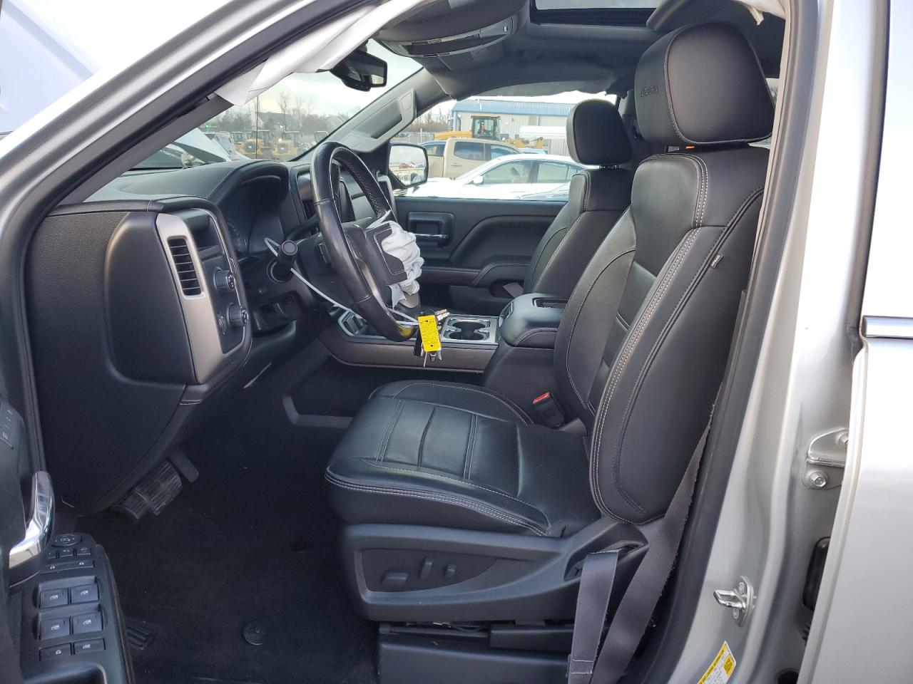 2017 GMC Sierra - Image 7