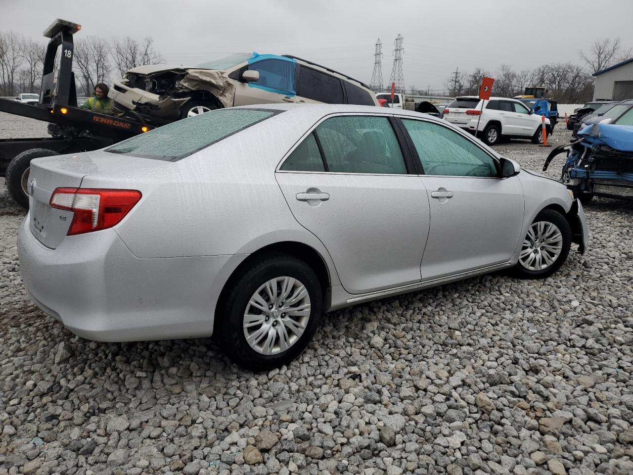 VIN 4T4BF1FK5DR312207 2013 TOYOTA CAMRY no.3