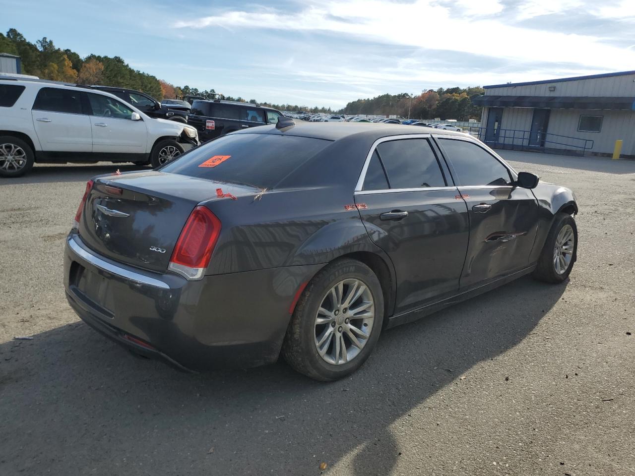 VIN 2C3CCAAG5FH849278 2015 CHRYSLER 300 no.3