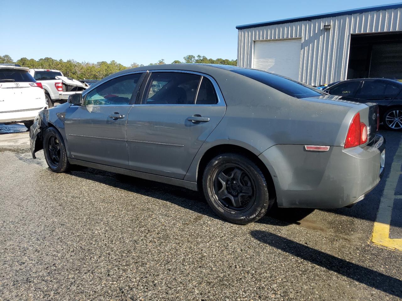 2008 Chevrolet Malibu - Image 2
