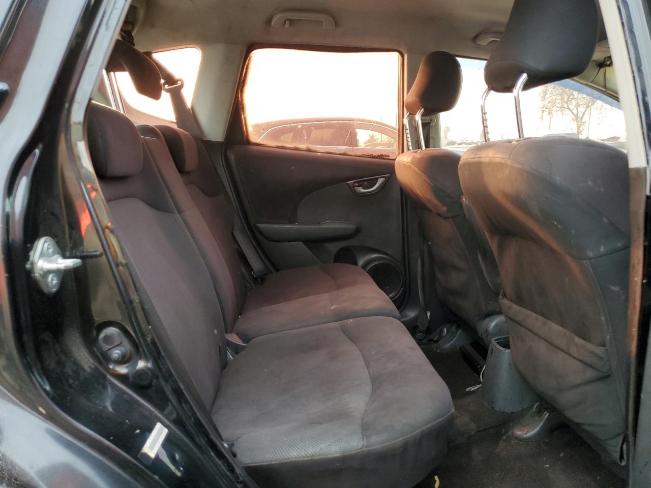 2010 Honda Fit - Image 10