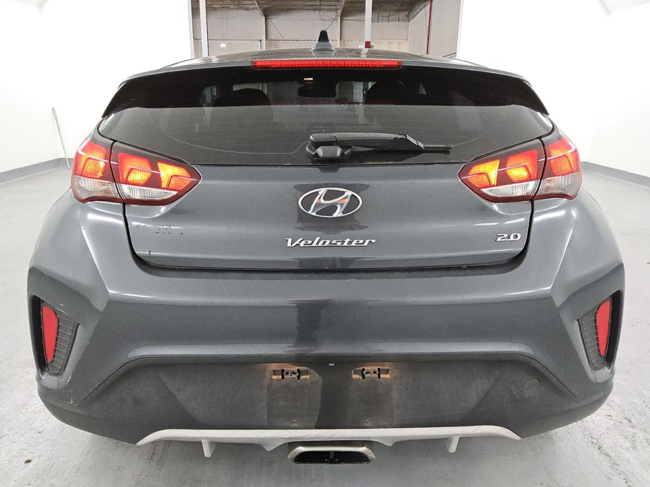 2019 Hyundai Veloster Base VIN: KMHTG6AF9KU019944 Lot: 83587624
